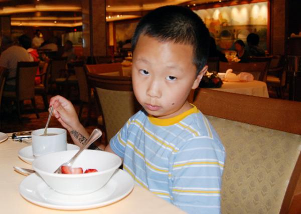31_12-30-09_ Diamond Princess_Dining Rm.jpg