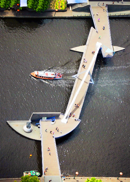 40_01-02-10_ Bridge Evan Walker Designed in Tied-Arch over Yarra River in 1990-10001.jpg