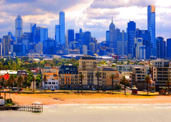 01_01-02-10_ City skyline across Port Phillip Bay0001.jpg