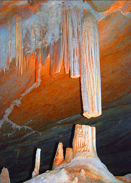 32_01-11-10_ Broken Column in Lucas Cave.jpg