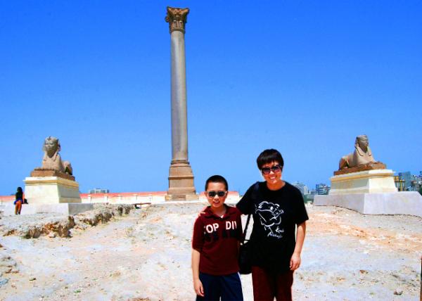 04-02-11_  Roman-Era Red-Granite Column w Sphinxes ����ʱ�ں컨������������ʨ����-20001.jpg