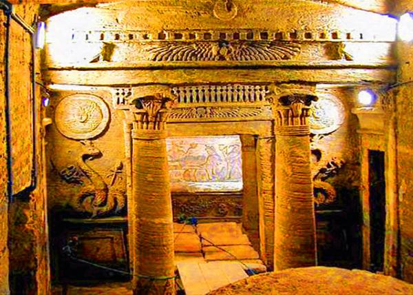 40_04-02-11_Catacombs of Kom el Shoqafa ��Ƭ�ѵ���ĹѨ0001.JPG