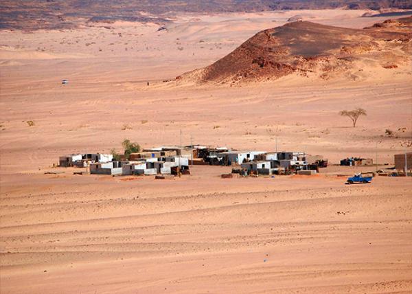 24_04-04-11_ Bedouin_Village0001.jpg