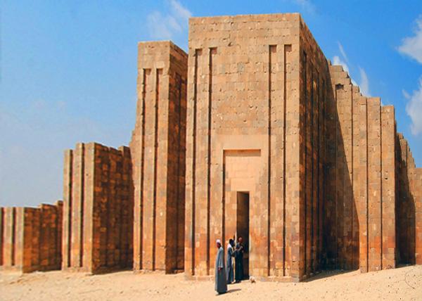 33_04-05-11_ Djoser's Funerary Palace Entrance to Mortuary Temple.jpg