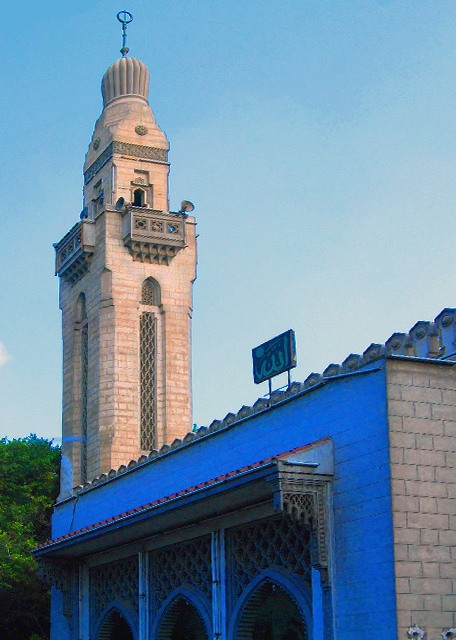 41_04-05-11_  Minaret, a Beacon for Muslims to Pray to Allah-20001.JPG