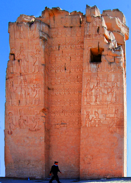 05_04-07-11_Gate of Neos Dionysus.jpg