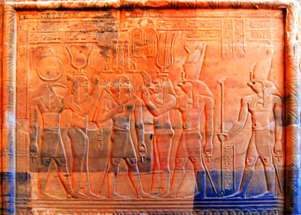 29_04-07-11_ Reliefs of Haroeris, the Falcon & Sobek, the Crocodile God  ӥ�����������񸡵�-10001.JPG