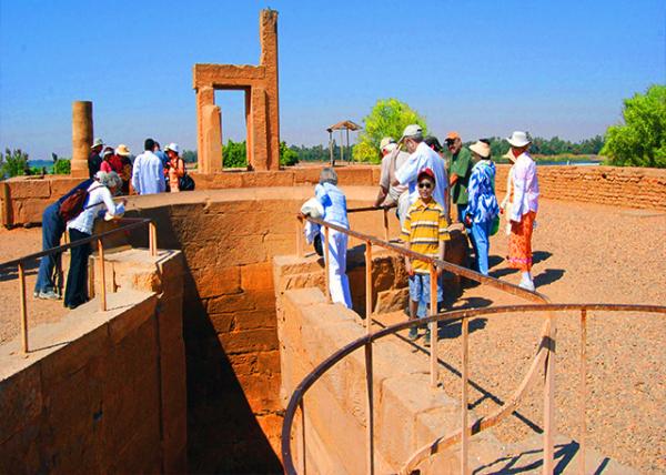 35_04-07-11_ Ancient Nilometer a Circular Well Used on Rhoda Island in Cairo Especially During the Season of the Flooding of the Nile.jpg