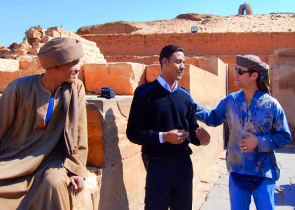37_04-07-11_ Nubian_ Police_ & Tour Guide Met @ Kom Ombo Temple_ Kom Ombo0001.JPG