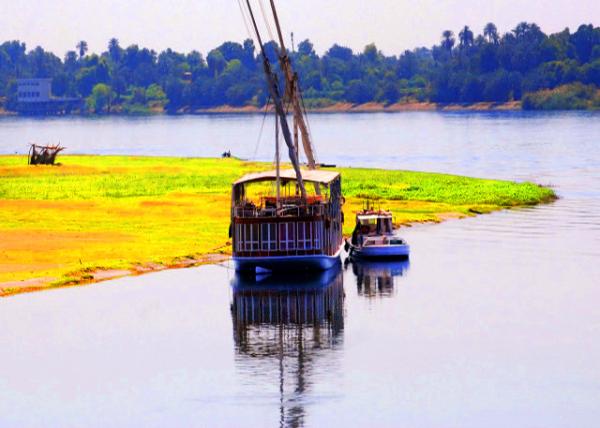 07_04-07-11_ A Dhow Traversing the Nile ��Խ���޺ӵİ���������-40001.JPG