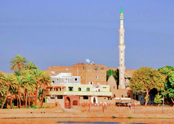 11_04-07-11_ Mosque on Bank of the Nile0001.JPG