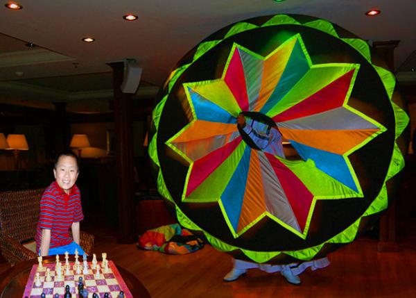27_04-08-11_ Tanoura  w A Color Representing Each Sufi Order ���ȹ����ɫ���յ�������-110001.JPG