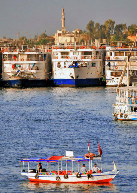 1782847526546164.jpg 18_04-08-11_ Ferry on the Nile 尼罗河渡轮0001.JPG