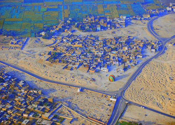 42_04-09-11_ Hot Balloon over Thebes.jpg