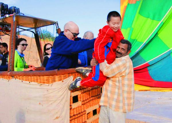 49_04-08-11_ Get-Off Hot-Air Balloon ��½0001.JPG