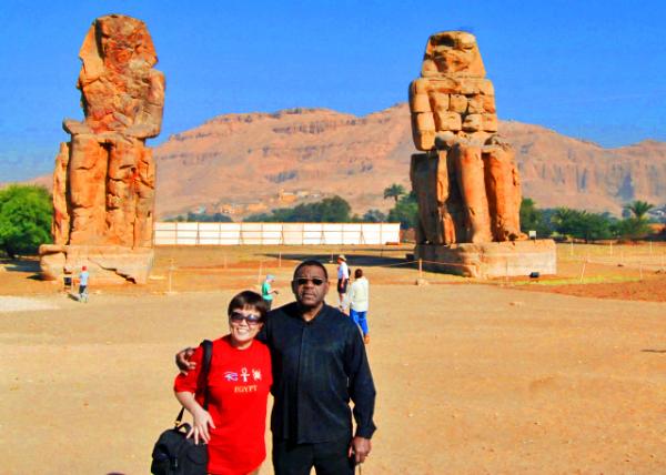 51_04-08-11_ Colossi of Memnon, Two Massive Stone Statues of the Pharaoh Amenhotep III ��ũ������������̫������������ʯ��0001.JPG