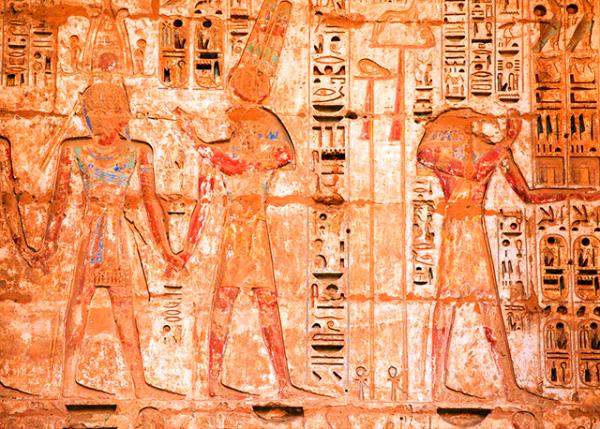 18_04-08-11_ Medinet Habu_Reliefs on the Walls of the 2nd Court.jpg