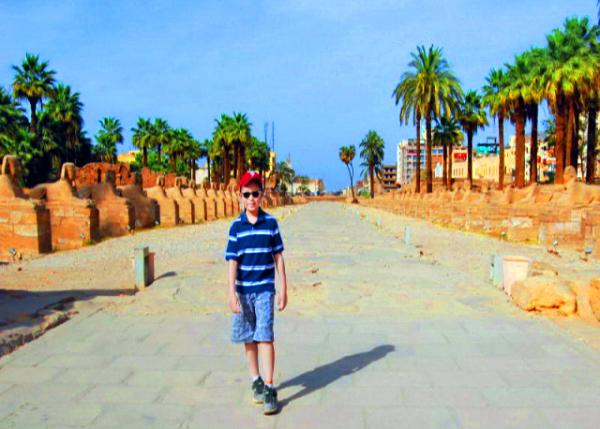 01_04-09-11_ Avenue of the Sphinxes_ Luxor-10001.JPG