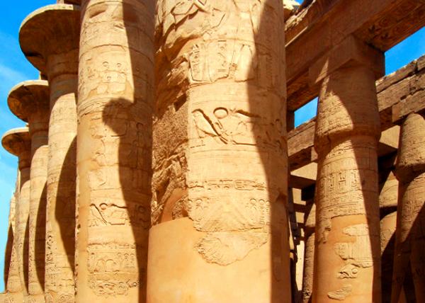 14_04-09-11_ Open Papyrus Umbel Capitals & Architrave on the Central Columns of the Hypostyle Hall-10001.JPG