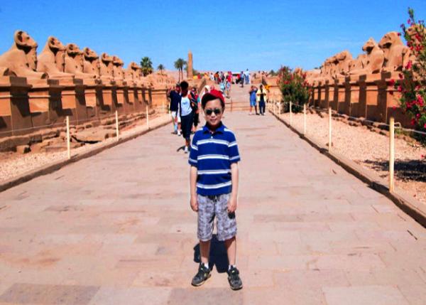 01_04-09-11_ Luxor Dromos, An Avenue of Human Headed Sphinxes ¬��������ʨ������-30001.JPG