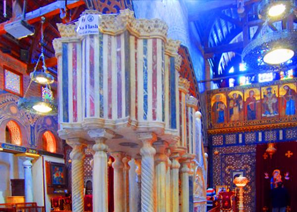 29_04-12-11_  Hanging Church_13 Columns Representing Christ & His Disciples ����ʯ����̳��13������ʯ����֧�ţ�����Ү�պ�����12λ��ͽ������һ����ɫʯ������������Ү�յ��̴�0001.JPG