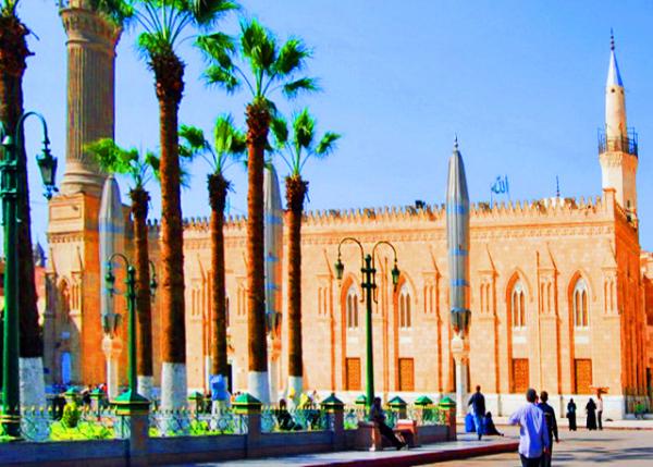 62_04-12-11_ Mosque of Sayyidna al-Hussein ������������-10001.JPG