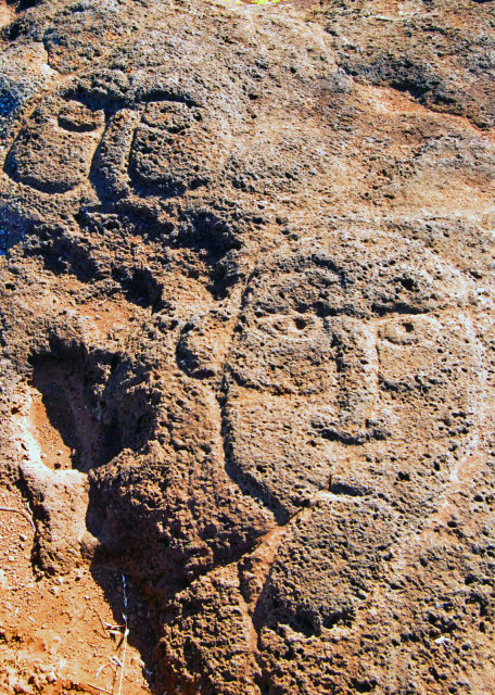 1783119054107929.jpg 20_12-17-12_Papa Vaka Petroglyph_Indigenous People 岩画石刻群·土著-30001.JPG