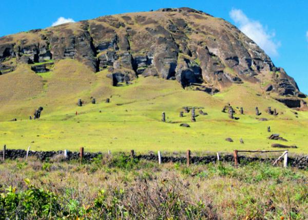 33_12-17-12_ Rano Raraku Quarry_Terevaka, the 1st Polynesian Settlers Landed on Easter Island & the Birthplace of Rapa Nui's Culture.JPG
