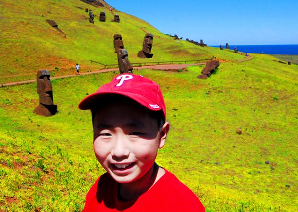 34_12-17-12_ Rano Raraku Quarry_Many Uncompleted Moai Statues ����δ��ɵ�Ħ��ʯ��-20001.JPG