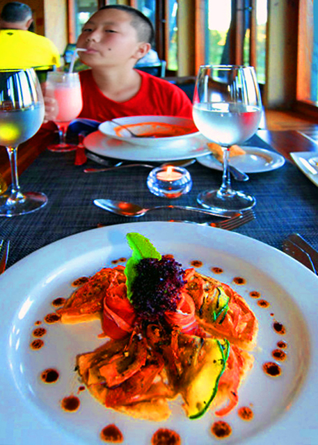 1783121793762057.jpg 41_12-17-12_ Explora Rapa Nui_Roasted Tuna 烤金枪鱼-20001.JPG