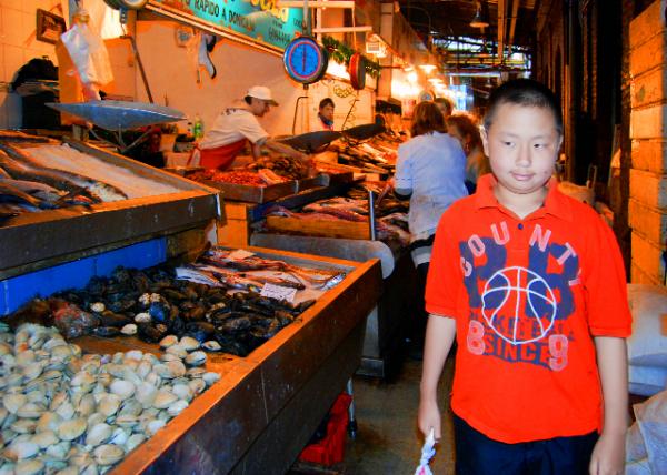 42_12-20-12_ Central Market_Fish Market-40001.JPG
