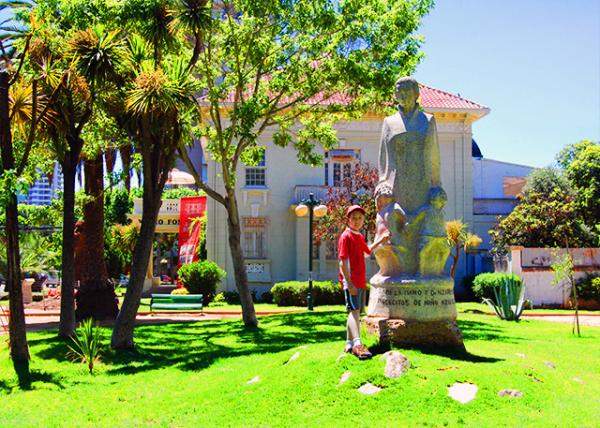 16_12-21-12_ Museum of Archeology_Gabriela Mistral Monument.jpg