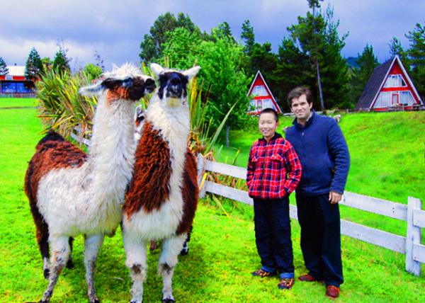 10_12-24-12_ Fundo Olguita_Tour Guide &  Llamas ���[�c�����-20001.JPG