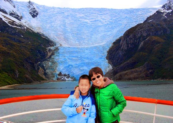 12-28-12_ Romanche Glacier in Tierra del Fuego, Beagle Channel, Alberto de Agostini National Park.jpg