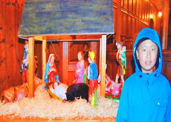 04_12-30-12_ Christ Church Cathedral_A Black Cat Slept w the Christ Child ��è˯��ʥӤ���� -10001.JPG
