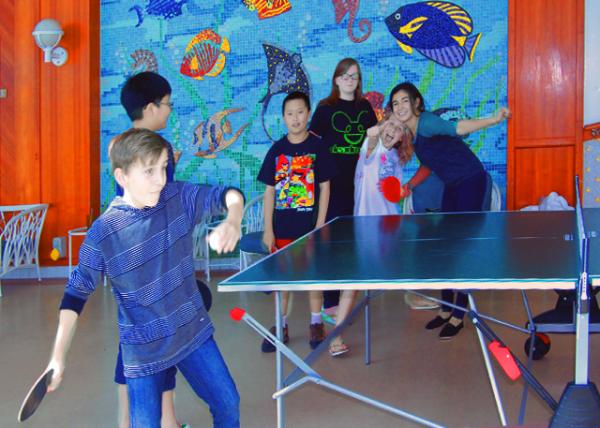 02_01-02-13_ Table Tennis_Folks from Youth Center ��������ͬ��-10001.JPG