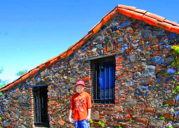 12_01-03-13_ Old Stone House on Calle San Pedro ʥ�˵ý֡���ʯ��-30001.JPG
