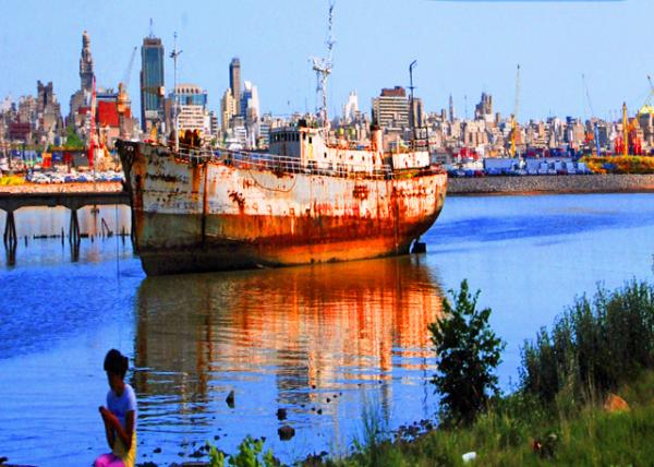 38_01-03-13_ Rusty, Abandoned Ship in Montevideo Harbor.jpg