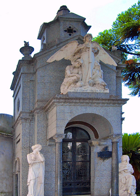 1783393024840353.jpg 11_01-04-13_ Recoleta Cemetery_Ramón López Lecube.jpg