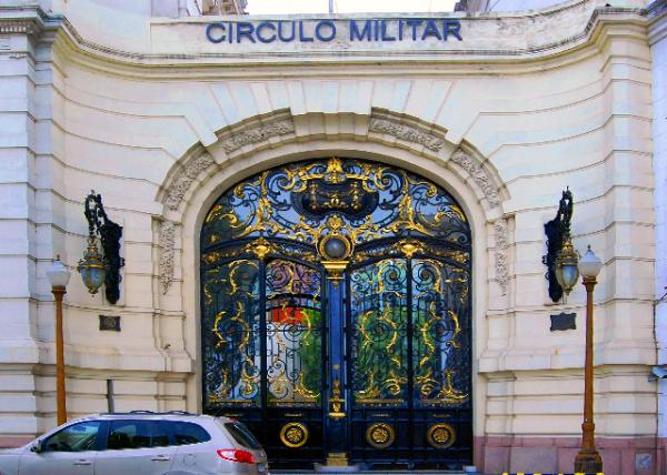 11_2013-01-05_08_Circulo Militar Built in 1880.jpg