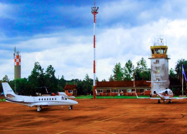 04_01-06-13_ Cataratas del Iguaz�� International Airport ����͢�����մ��ٲ����ʻ���0001.JPG