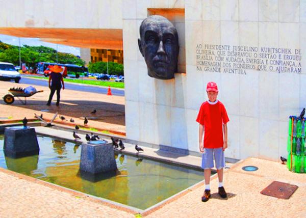 34_01-09-13_ JK Memorial ǰ��ͳ�����-10001.JPG