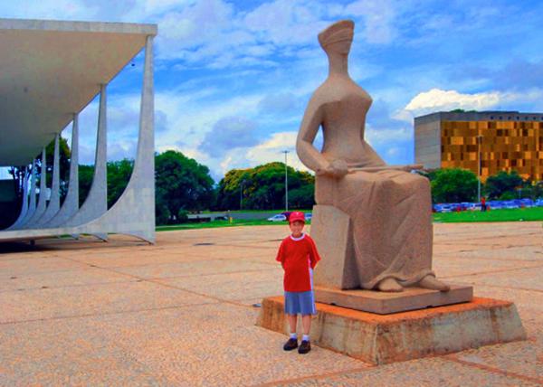42_01-09-13_ Supreme Federal Tribunal_Statue of Justice �������塷-10001.JPG