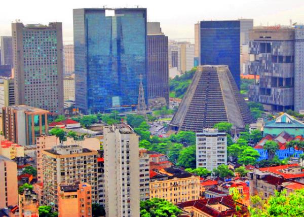 02_01-11-13_ Cityscape_Metropolitan Cathedral of Rio de Janeiro in Mayan Architectural Style of Pyramids ��Լ�󶼻���á����Ž������Ľ������0001.JPG