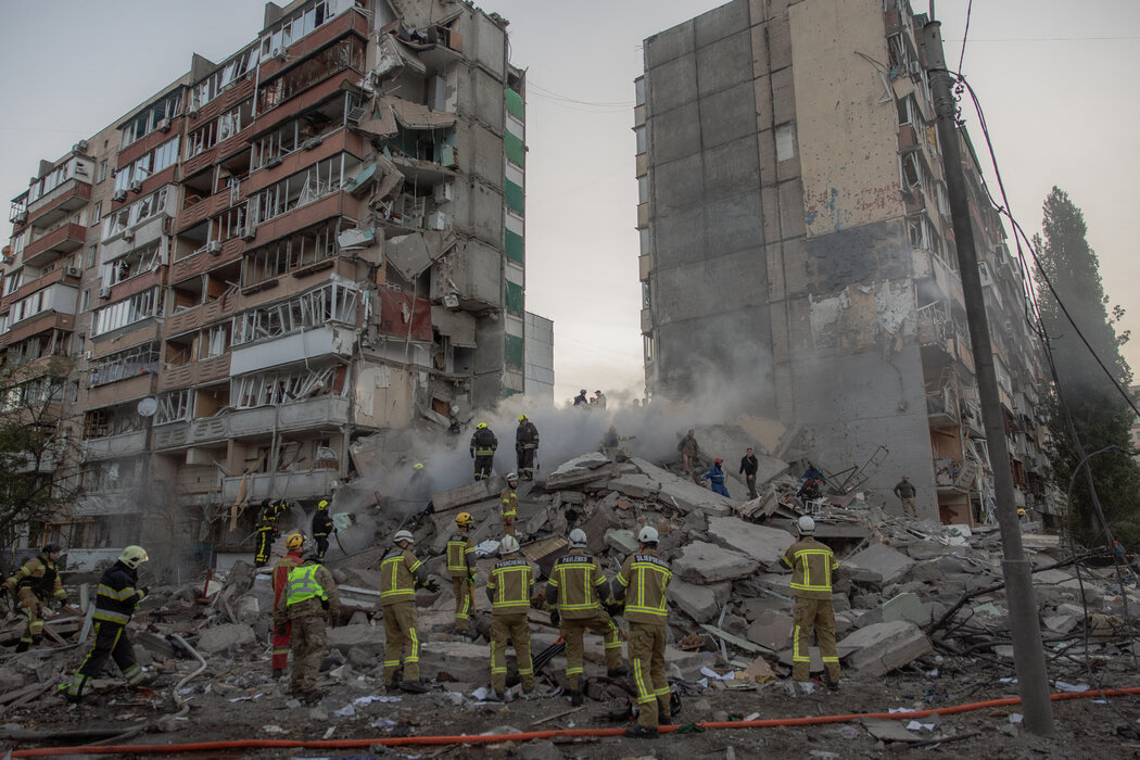 5月，遭俄罗斯无人机和导弹袭击后，基辅一栋住宅楼受损。此次袭击中使用的火箭弹由日本制造的计算机模块进行制导。