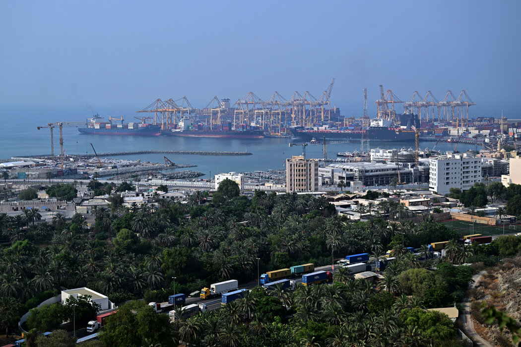 �ܶ����������ذ���һ��ɳ�����L����Ҫ���b��ۿڡ�