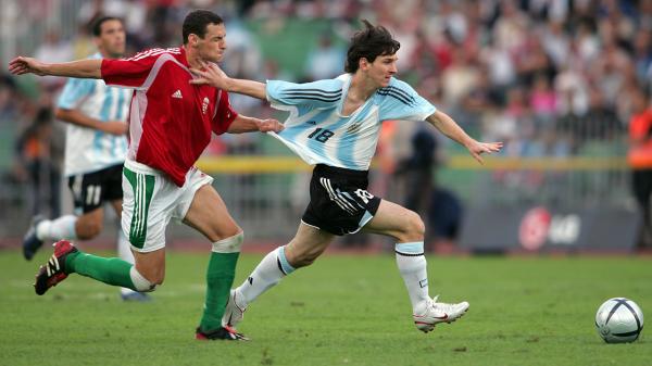 1784505884883845.jpg 02_01_01_2005-08-17T120000Z_2079239987_RP6DRMRYYDAA_RTRMADP_3_SPORT-SOCCER.jpg