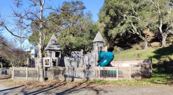 1784552225770542.jpg 4 途径儿童玩乐场-Playground.jpg