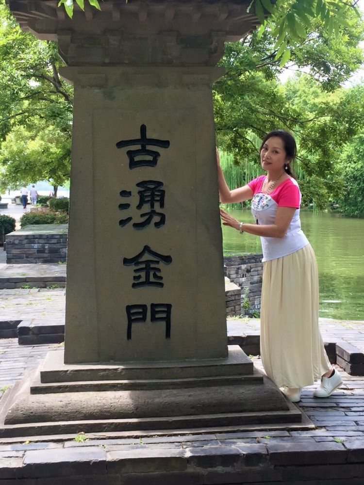 杭州西湖涌金门.jpg