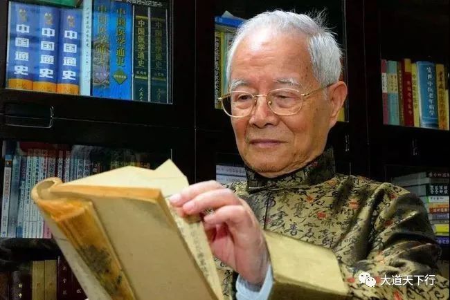 人民日报发文称“中医药在非典时的贡献被卫生部和钟南山掩盖”,主流媒体为中医正名拉开序幕 人民日报发文称“中医药在非典时的贡献被卫生部和钟南山掩盖”,主流媒体为中医正名拉开序幕